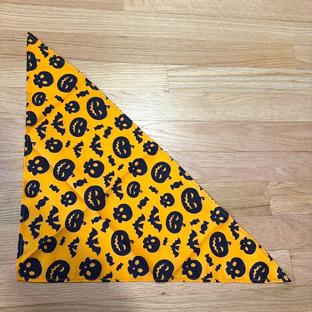 Jack-o’-lantern, Bat, Skull Patterned Pet Bandana Cats and Dogs